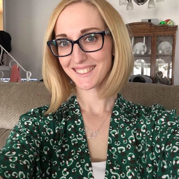 Meet your Posher, Eileen - Picture 1 of 1